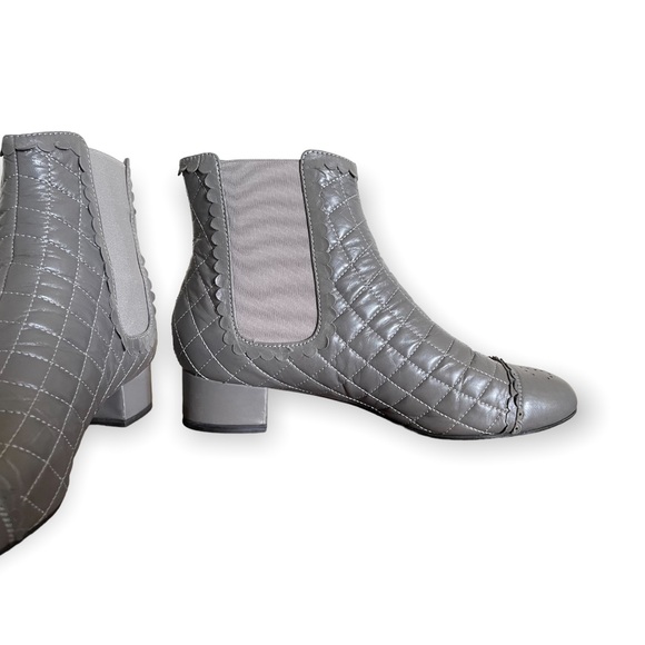 CHANEL Shoes - Picture 3 of 10